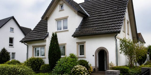 Een realistische foto van een woning in Duitsland die past bij een artikel over huis kopen in Duitsland